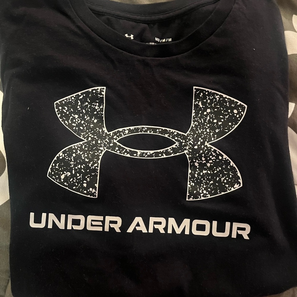 Women’s Loose Fit Black Under Armour Short Sleeve Shirt